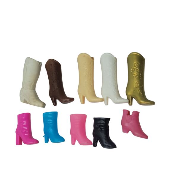 Single Miss-matched Barbie Boots & Booties "Do you Have My Mate?" Combine & Save - Picture 1 of 3